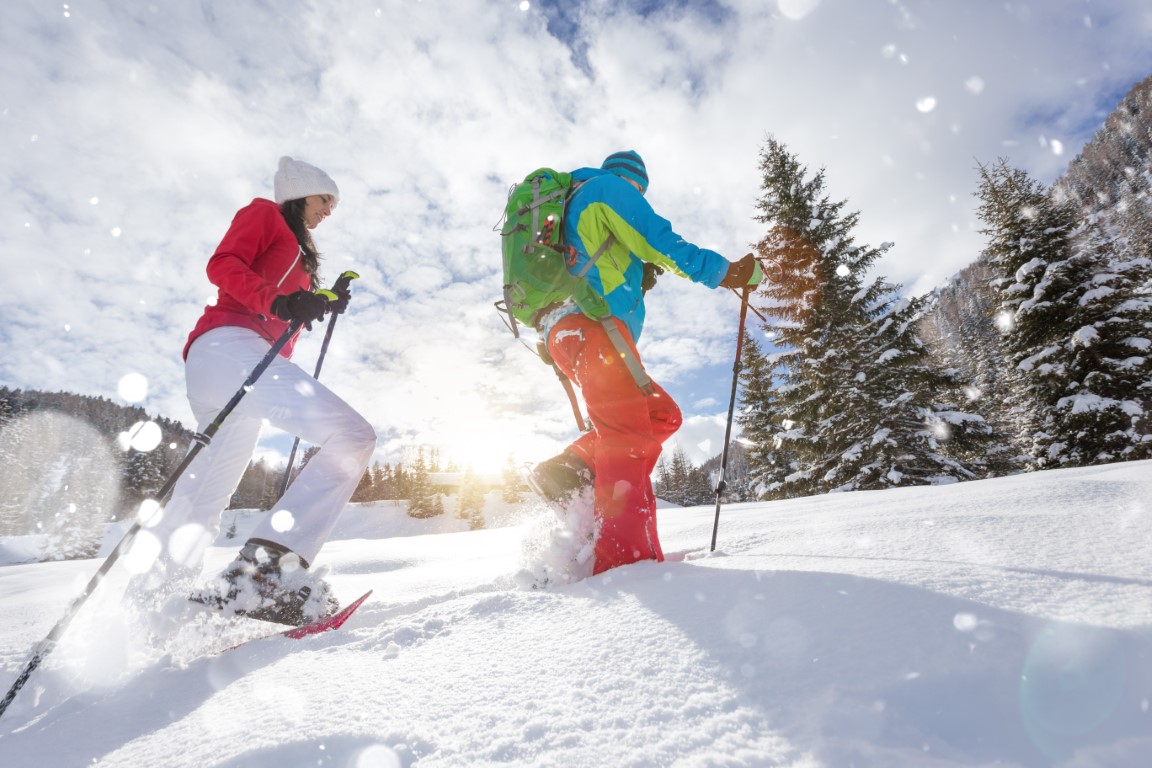 SAALBACH Schneeschuhwandern Neutral shutterstock_1279921384.jpg